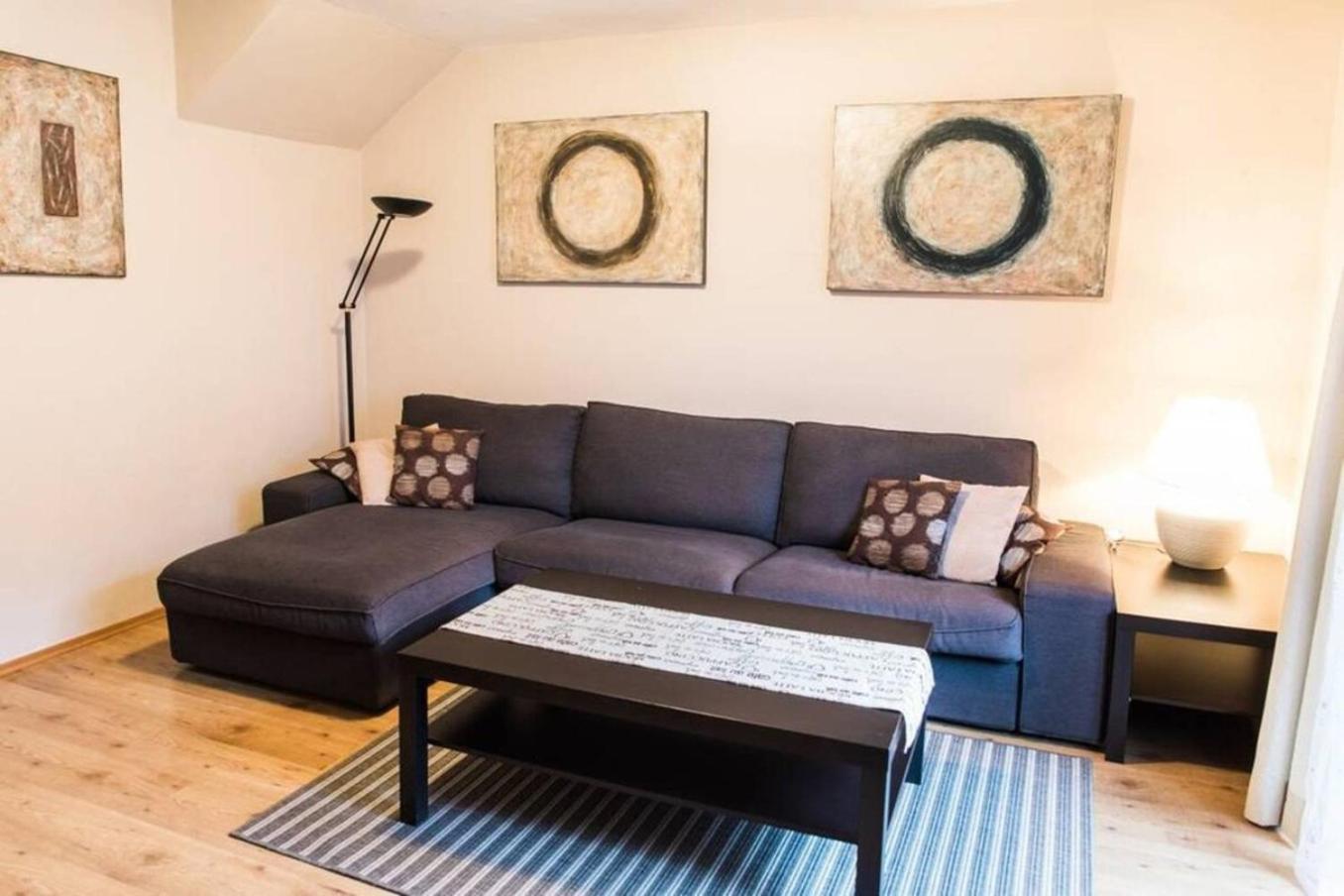 House Maharac With 3 Apartments Till 18 Persons Kamno المظهر الخارجي الصورة
